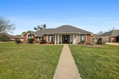 18055 Bradford Dr, Hammond, LA 70403