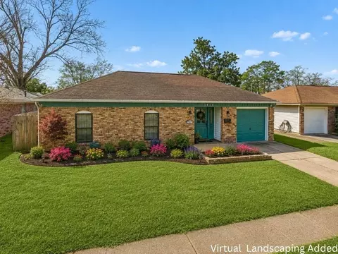 1820 Green Oak Rd, Gretna, LA 70056