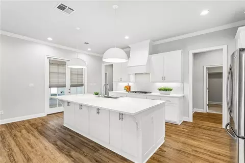 Kitchen - 2373 Bradbury Pl, Covington, LA 70433 photo 3 of 5