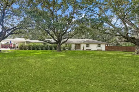 110 Oak Dr, Covington, LA 70433