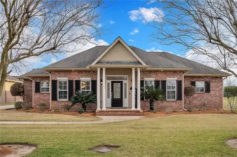 157 Ingleside Rd, Laplace, LA 70068