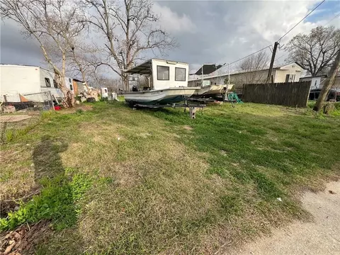 1817 Robert Dr, Poydras, LA 70085