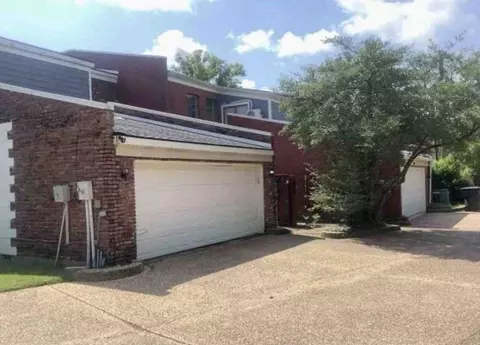 1905 E Kings Hwy, Shreveport, LA 71105