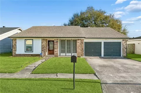 3725 Dulaney Dr, Harvey, LA 70058