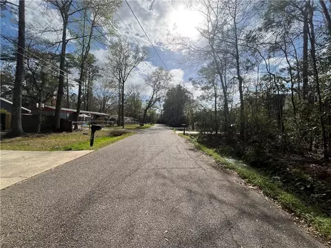 17 18 Windsor Dr, Slidell, LA 70460 photo 5
