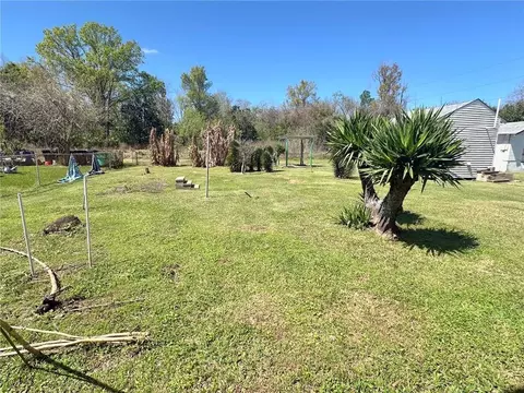 Exterior - 407 Pollock Pl, Kenner, LA 70062 photo 4 of 5