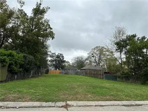 146 Orpheum Ave, Metairie, LA 70005