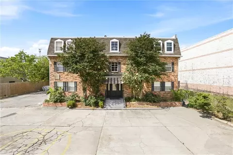 4735 Government St #215, Baton Rouge, LA 70806