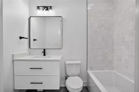 Bath - 800 Tradition Dr, Covington, LA 70433 photo 6 of 6