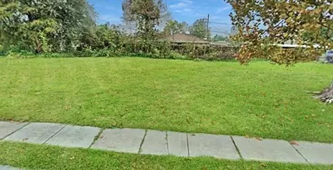 2729 Guerra Dr, Violet, LA 70092