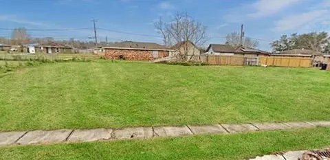 3108 Guerra Dr, Violet, LA 70092