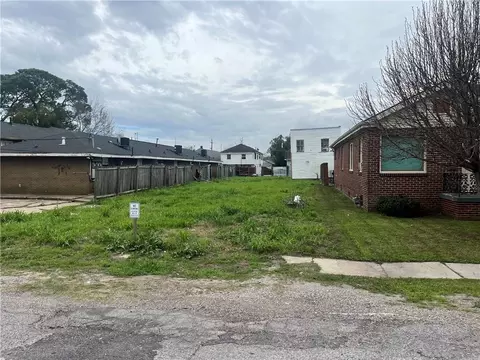 2816 N Dorgenois St, New Orleans, LA 70117