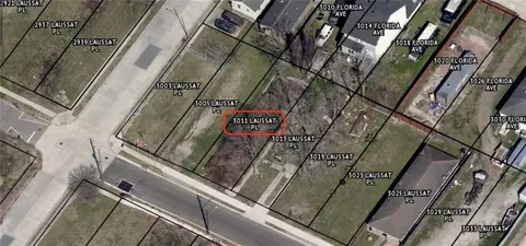 3011 Laussat Pl, New Orleans, LA 70117