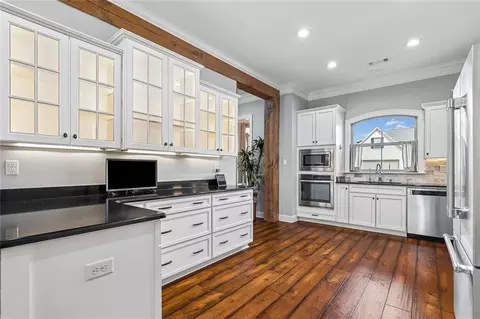 Kitchen - 637 Weston Way, Covington, LA 70433 photo 2 of 3