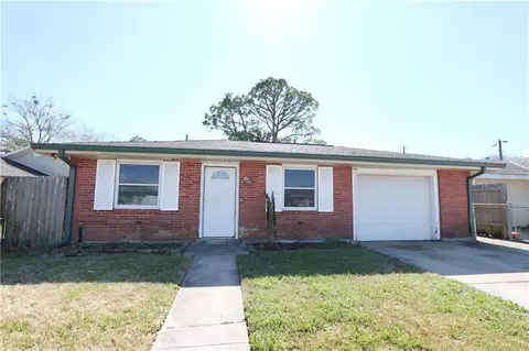 2625 Bay Adams Dr, Marrero, LA 70072