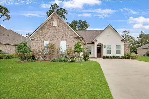 23456 Noble Oak Dr, Springfield, LA 70462
