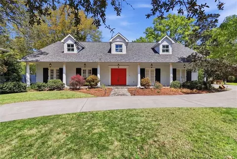745 Bocage Ln, Mandeville, LA 70471