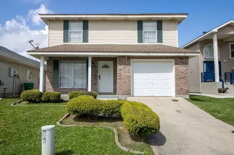 1928 Lac La Belle Dr, Harvey, LA 70058