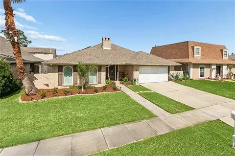 78 Granada Dr, Kenner, LA 70065