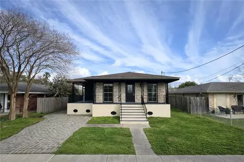 1917 Heights Dr, Saint Bernard, LA 70085