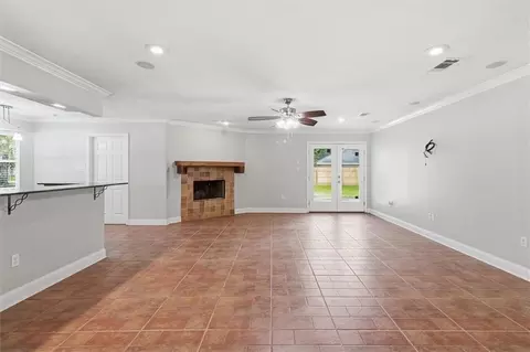 Living - 508 Poplar St, Slidell, LA 70458 photo 5 of 5