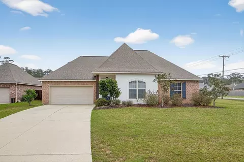 Exterior - 100 April Ct, Covington, LA 70433 photo 2 of 4