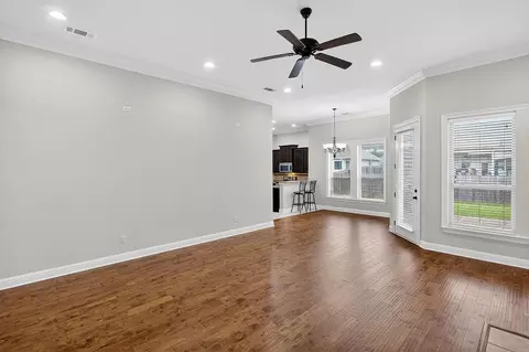 Living - 100 April Ct, Covington, LA 70433 photo 4 of 5