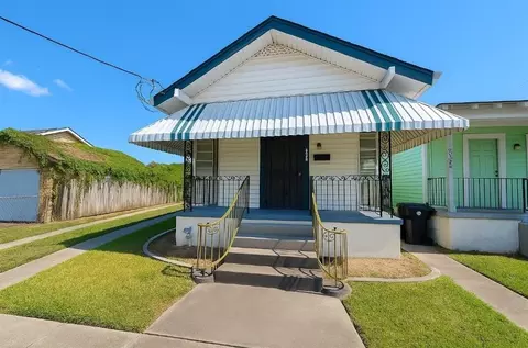 2425 Eads St, New Orleans, LA 70117