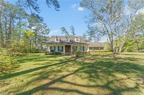 101 Barnwood Dr, Pearl River, LA 70452