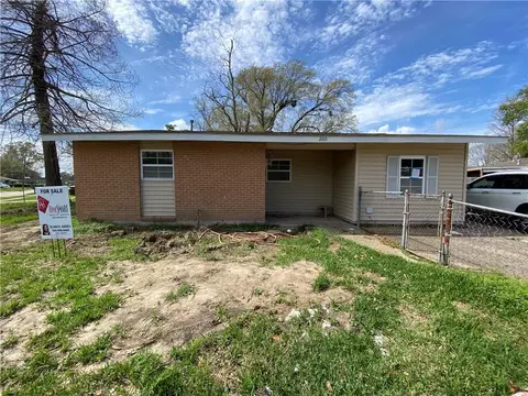 200 Helis Dr, Waggaman, LA 70094