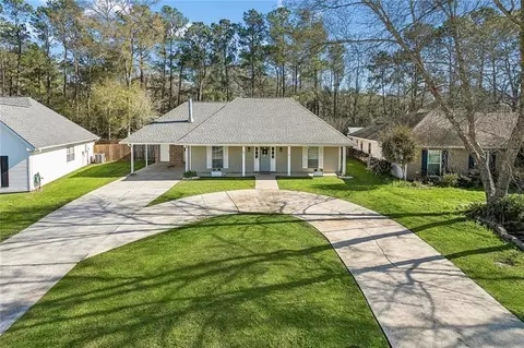 60 Belle Vu Loop, Covington, LA 70433