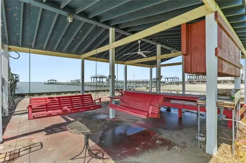 Exterior - 89 Lakeview Dr, Slidell, LA 70458 photo 3 of 3
