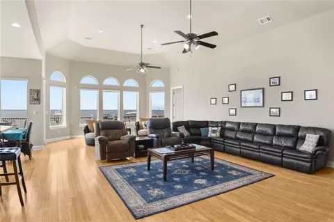 Living - 89 Lakeview Dr, Slidell, LA 70458 photo 1 of 3