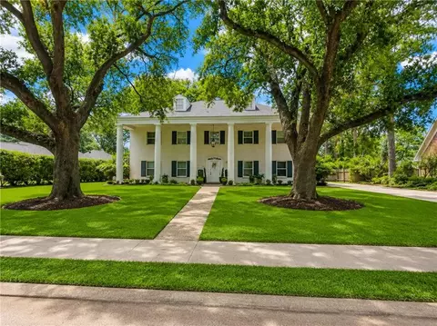1116 Southampton Dr, Alexandria, LA 71303