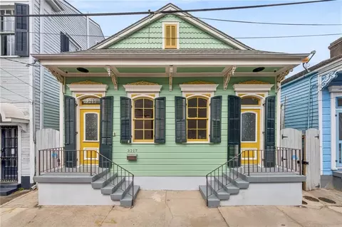 3217 Dauphine St, New Orleans, LA 70117