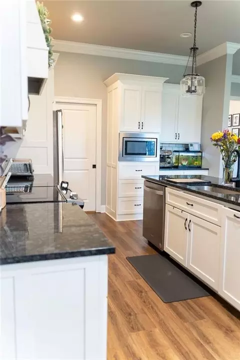 Kitchen - 19282 Deerfield Loop, Loranger, LA 70446 photo 4 of 4