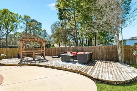 Exterior - 511 River Oaks Dr, Covington, LA 70433 photo 4 of 8