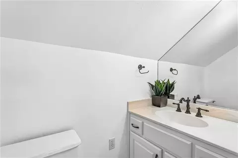 Bath - 511 River Oaks Dr, Covington, LA 70433 photo 6 of 6