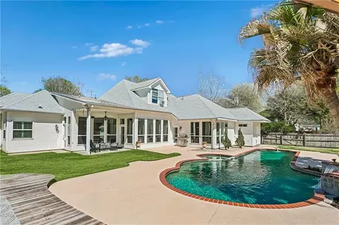 Exterior - 511 River Oaks Dr, Covington, LA 70433 photo 7 of 8