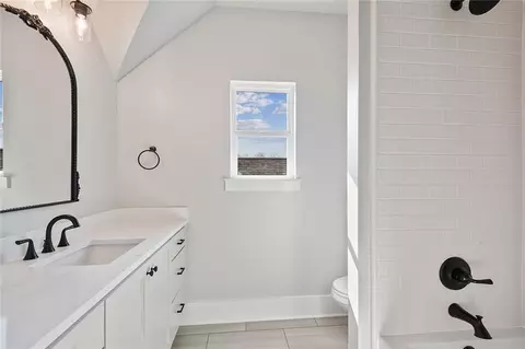 Bath - 144 Laura Ln, Covington, LA 70433 photo 7 of 7