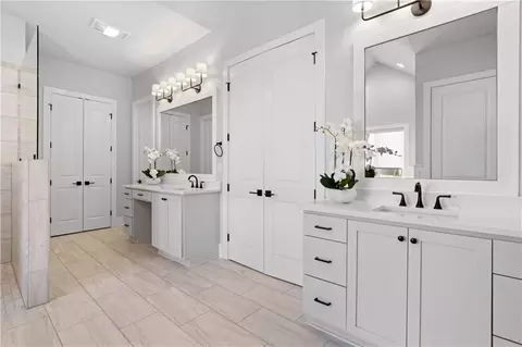 Bath - 144 Laura Ln, Covington, LA 70433 photo 2 of 7