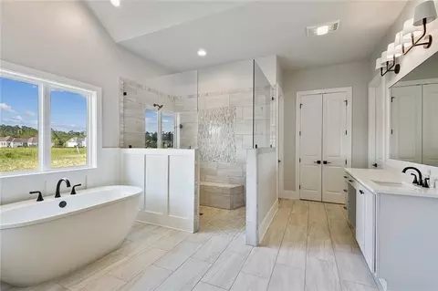 Bath - 144 Laura Ln, Covington, LA 70433 photo 1 of 7