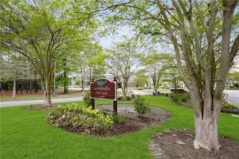 Exterior - 144 Laura Ln, Covington, LA 70433 photo 6 of 7