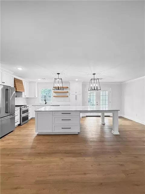 Kitchen - 305 E Pearl St, Slidell, LA 70461 photo 4 of 5