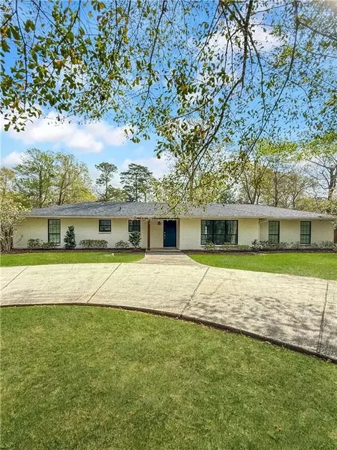 Exterior - 305 E Pearl St, Slidell, LA 70461 photo 2 of 13