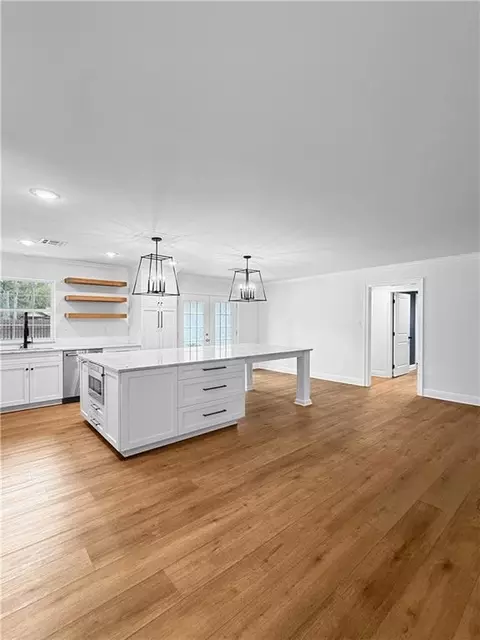 Kitchen - 305 E Pearl St, Slidell, LA 70461 photo 2 of 5