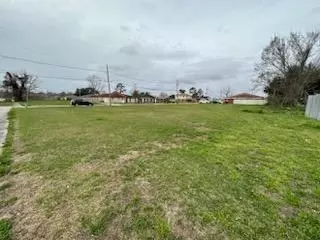 3201 Daniel Dr5804 E Genie St, Violet, LA 70092