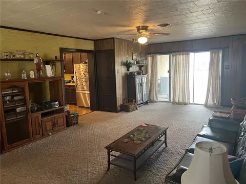 Living - 125 River Oaks Dr, Luling, LA 70070 photo 2 of 5