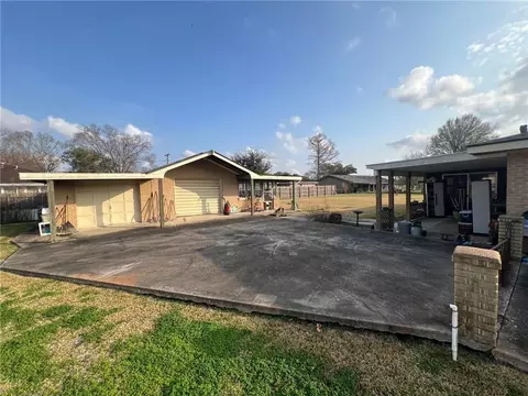 Exterior - 125 River Oaks Dr, Luling, LA 70070 photo 3 of 6