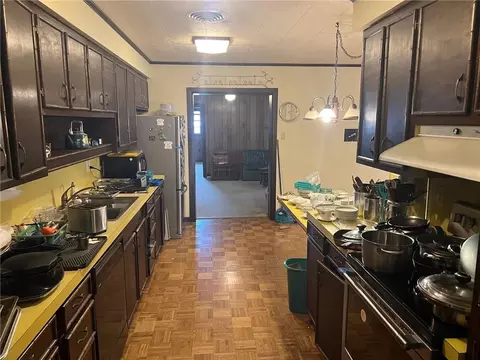 Kitchen - 125 River Oaks Dr, Luling, LA 70070 photo 3 of 3